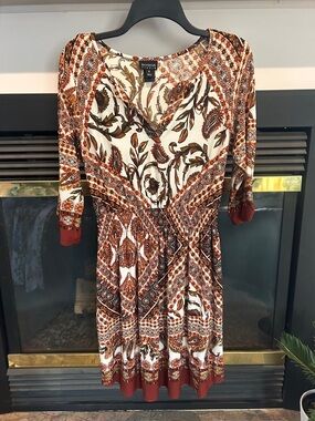 Enfocus Studio Rust and Cream Boho Floral V-Neck Dress